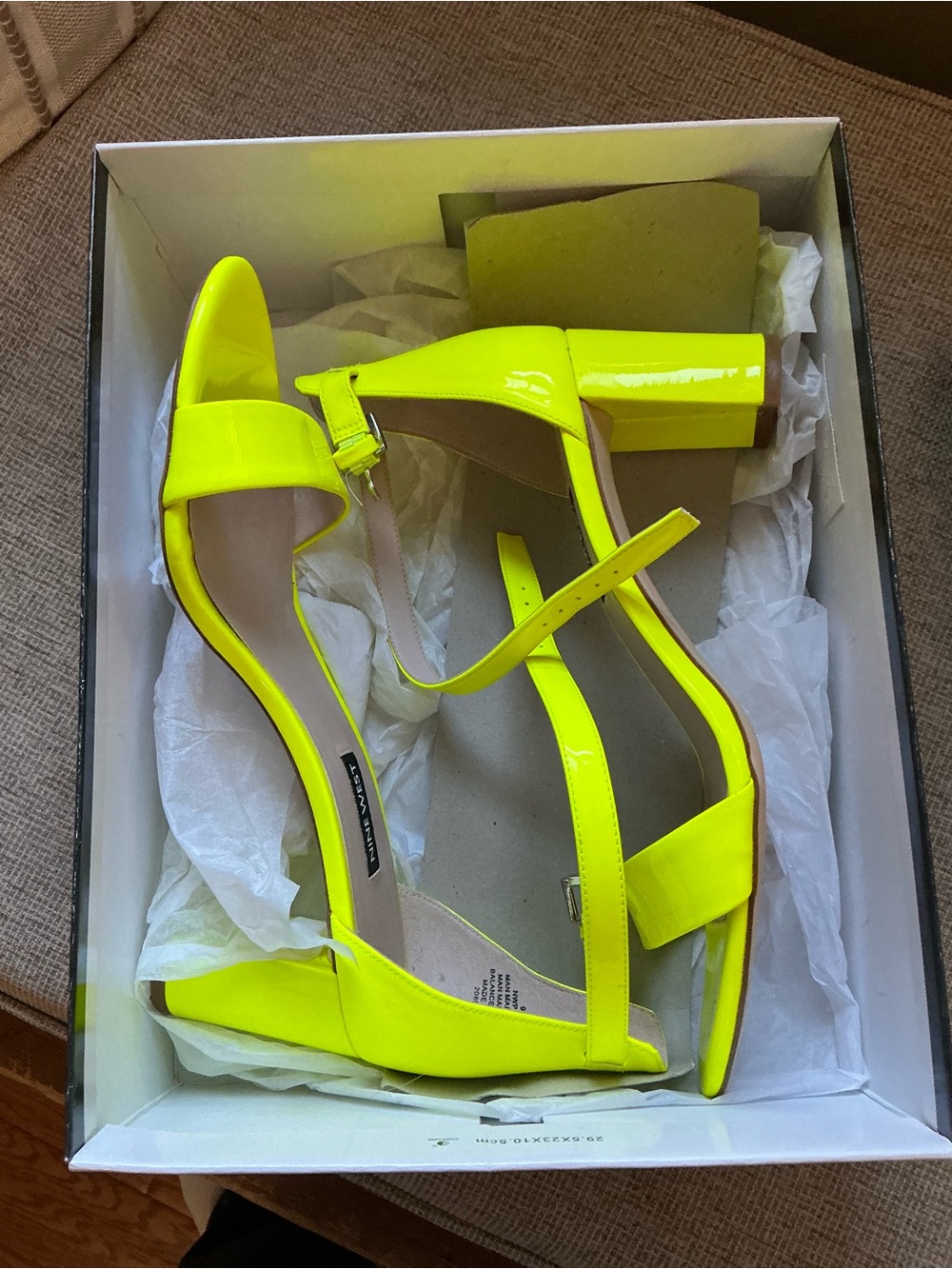 Nine West Pruce Neon Yellow Patent Block Heel Sandals Size 9